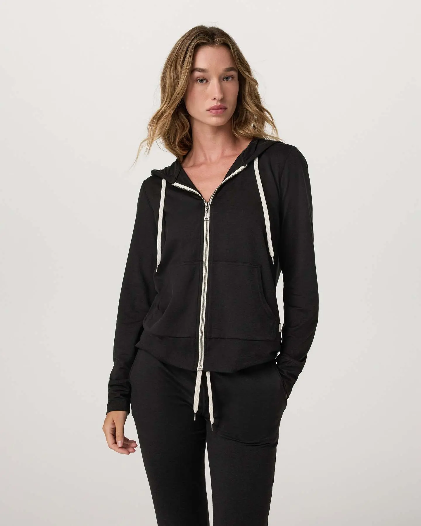 Halo Performance Hoodie 2.0 - Image 2