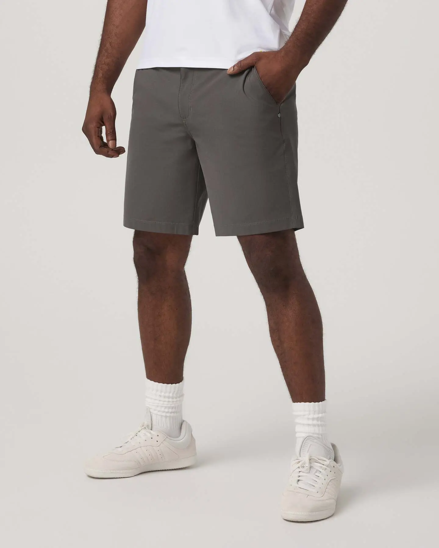 Vuori Meta Short 8"