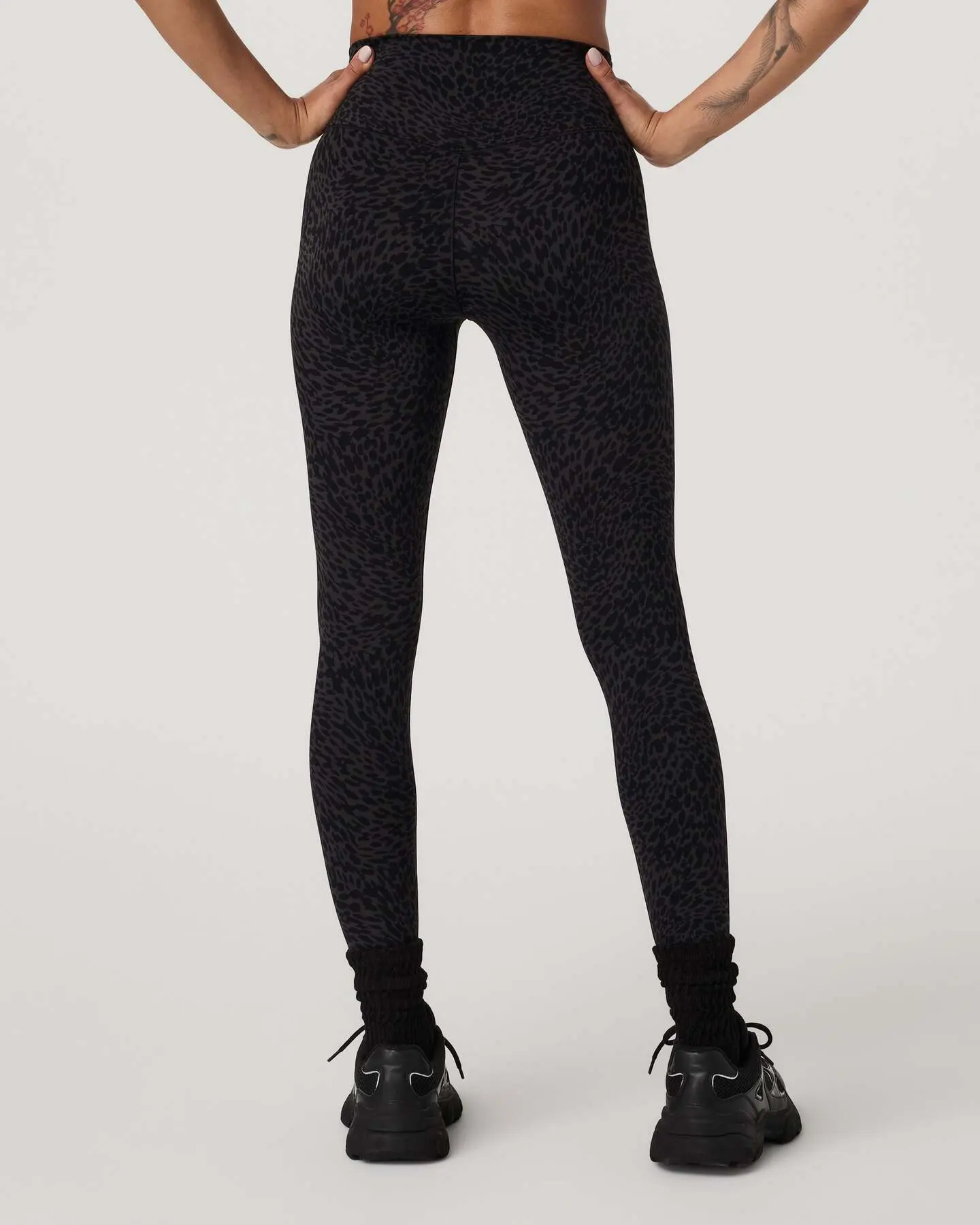 Vuori Alltheform Legging - Image 3