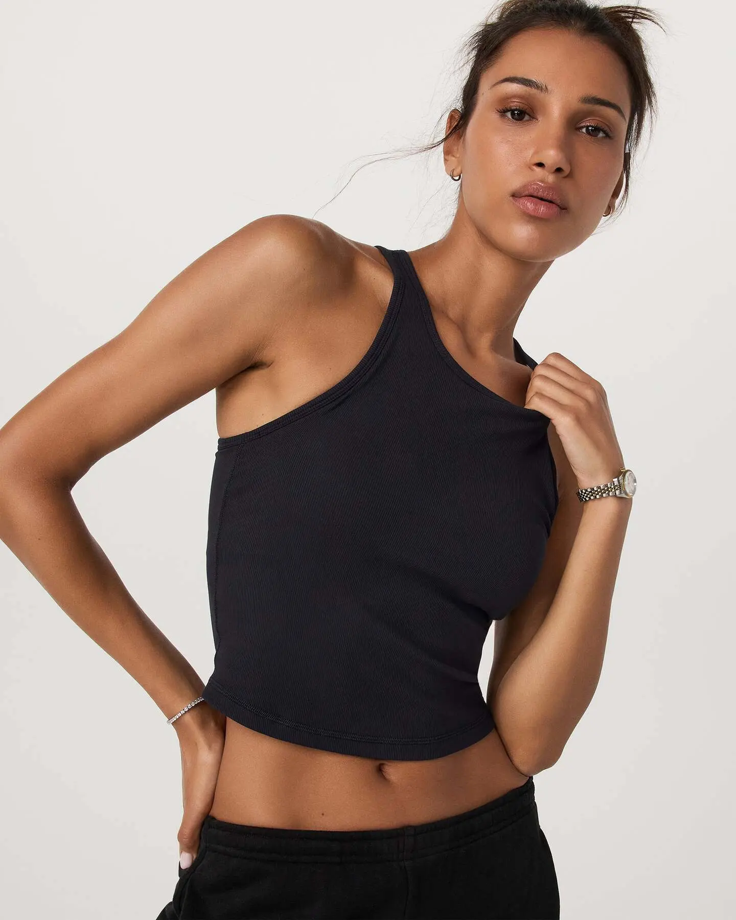 Pose Plyo Tank
