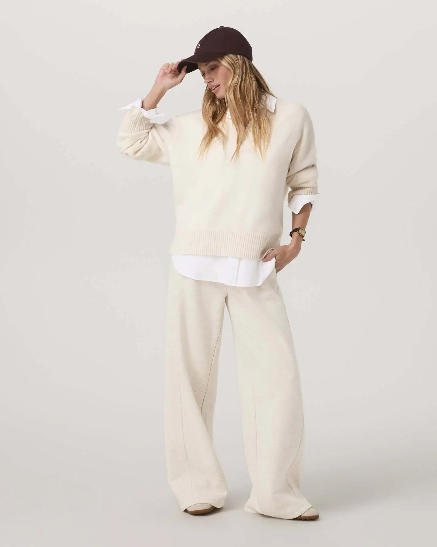 ÉMilie Cashmere Oversized V-Neck - Image 6