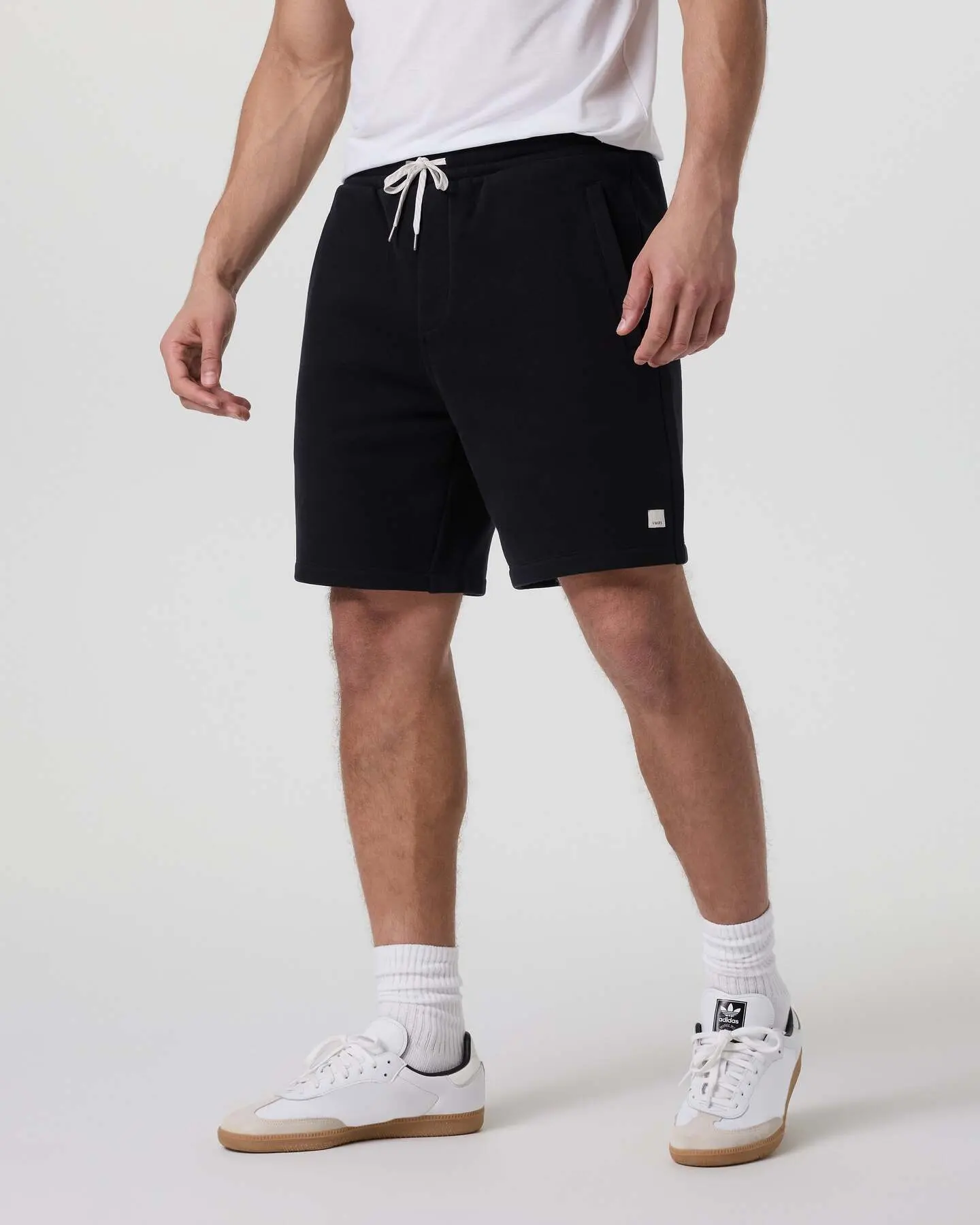 Seaside Short 8"
