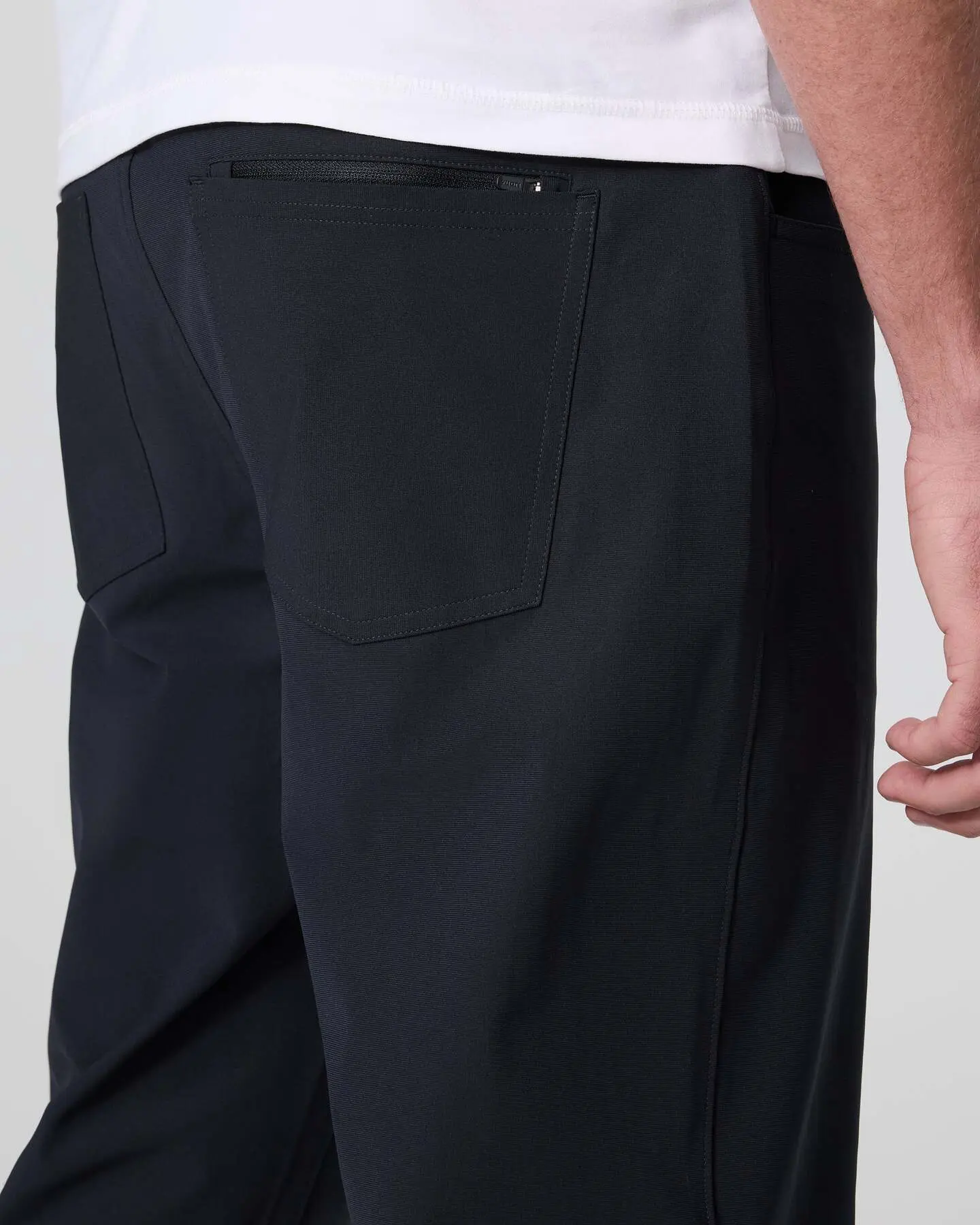 Vuori Meta Pant Classic Fit 34" - Image 4