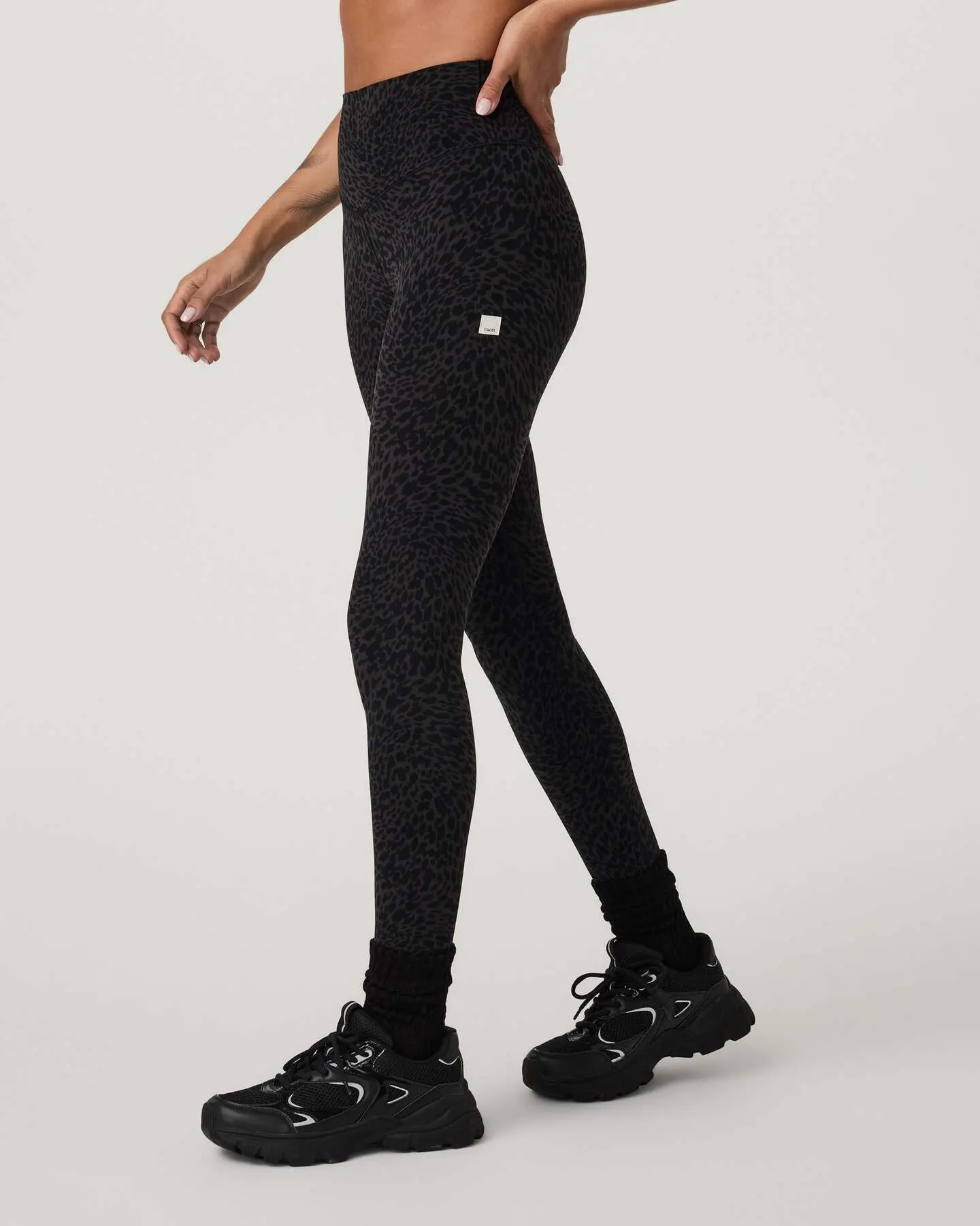 Vuori Alltheform Legging - Image 5