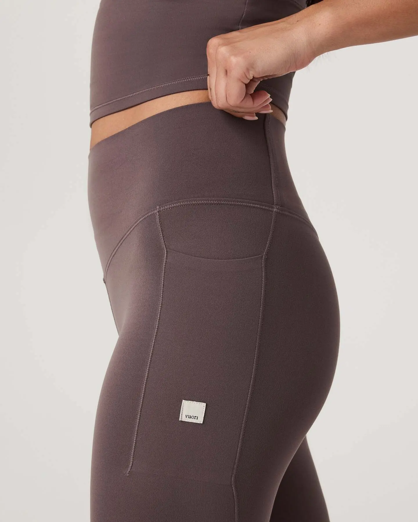 Vuori Alltheform Pocket Legging - Image 2
