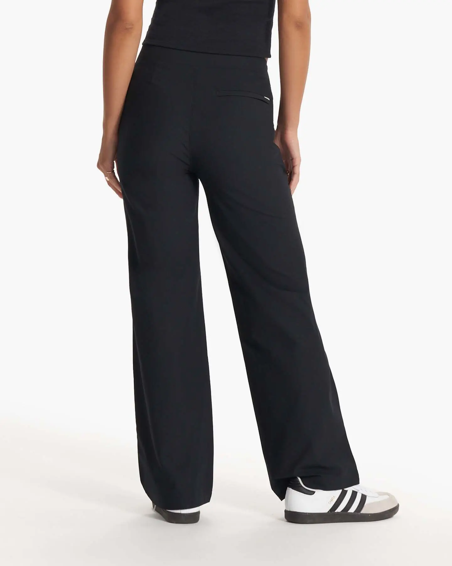Womens Vuori Meta Wideleg Pant - Short - Image 4