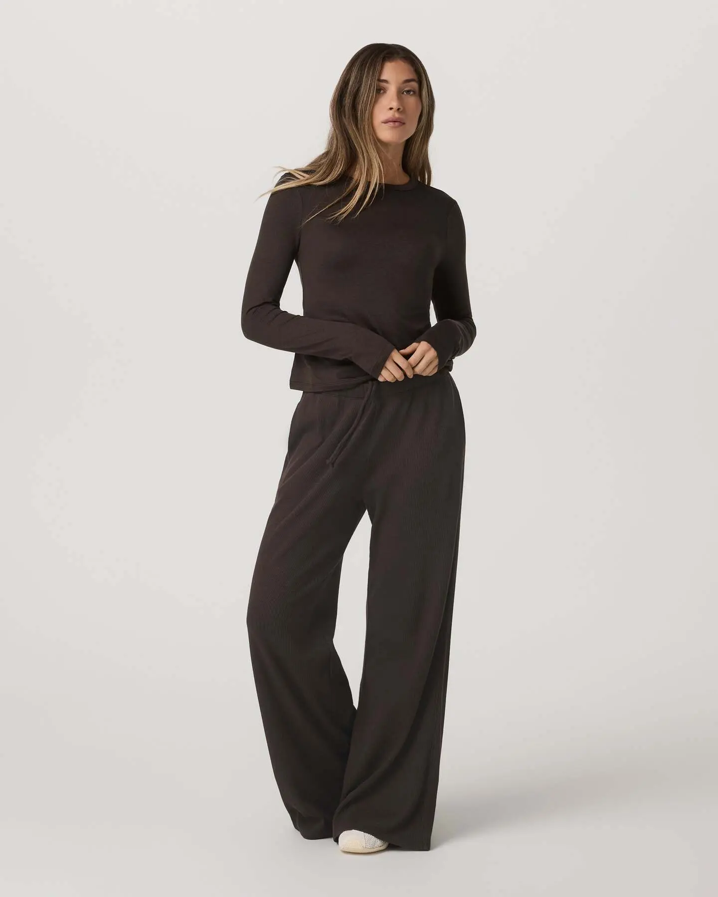 Long Sleeve Halo Essential Crew Tee - Image 2