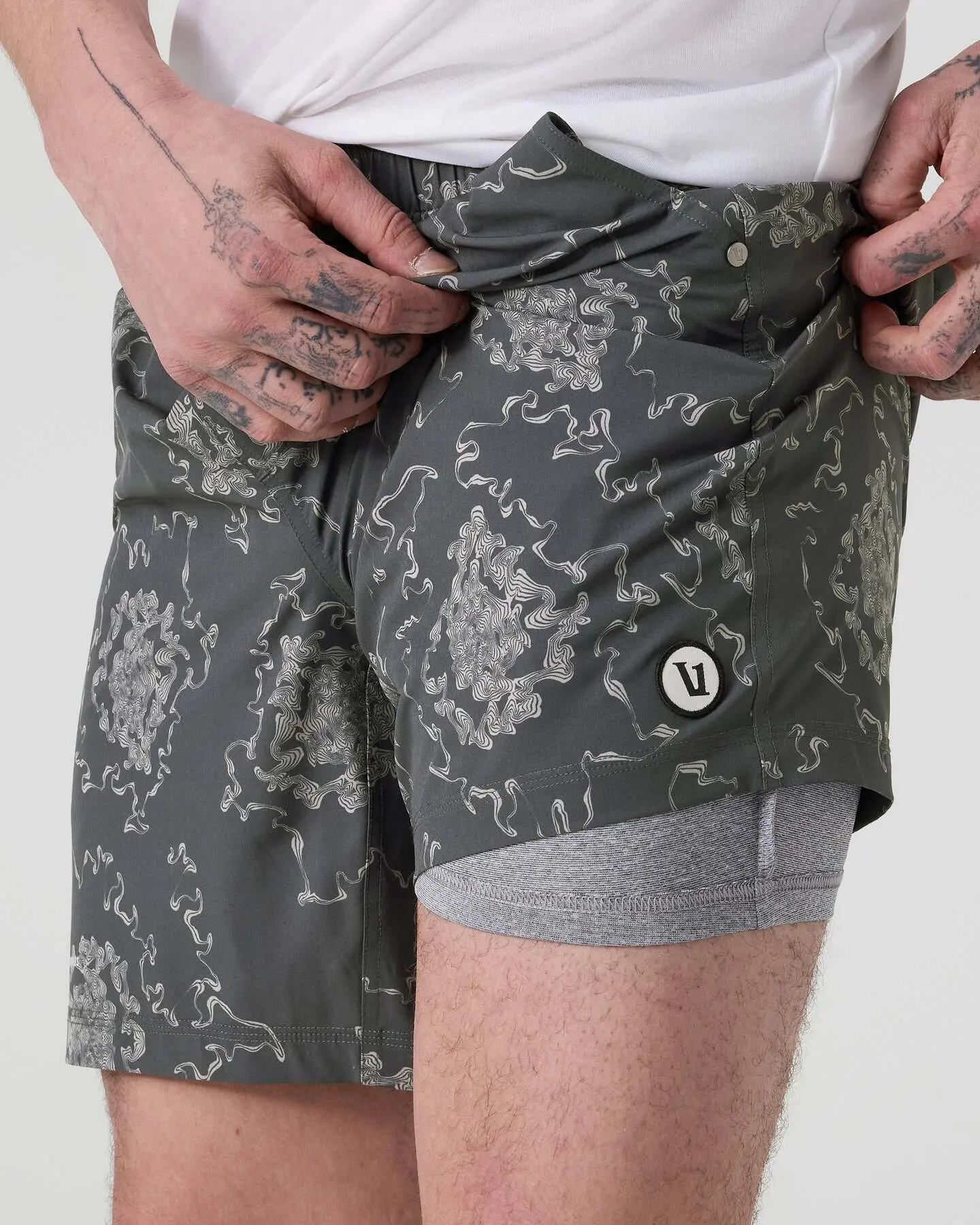 Kore Short Lined 7" Vuori X Kelsey Brookes - Image 2