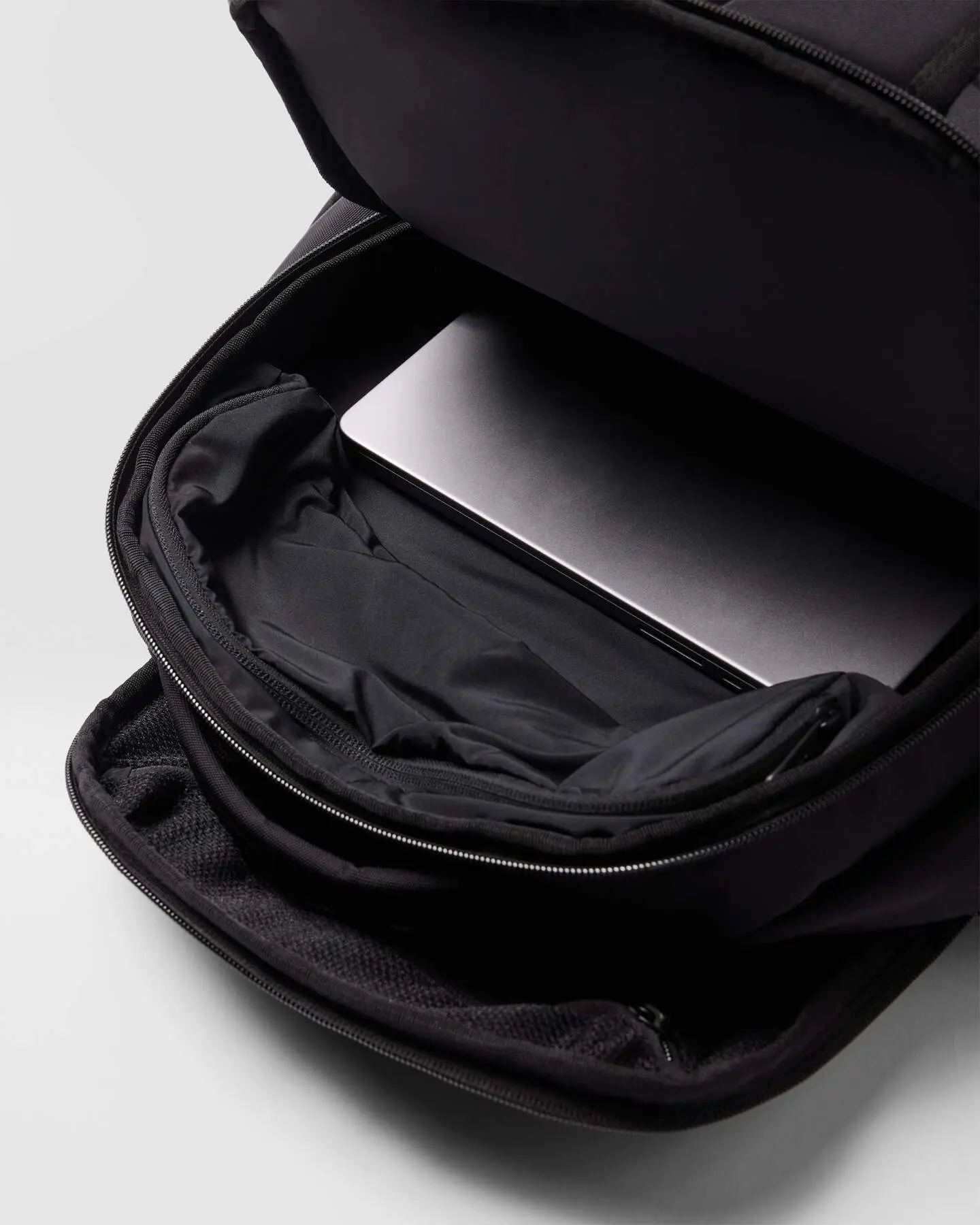 Pursuits Commuter Backpack - Image 4
