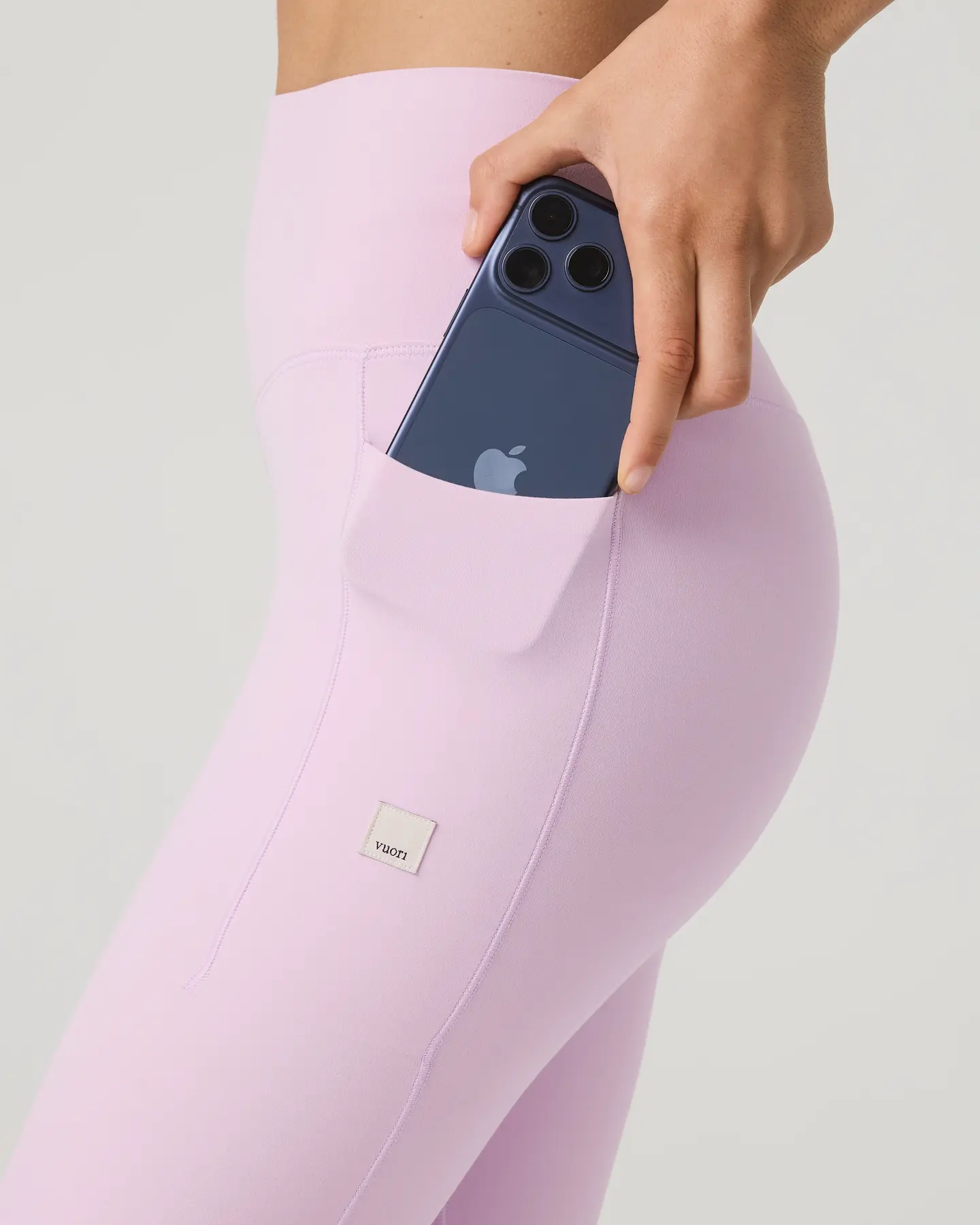 Vuori Alltheform Pocket Legging - Short - Image 2