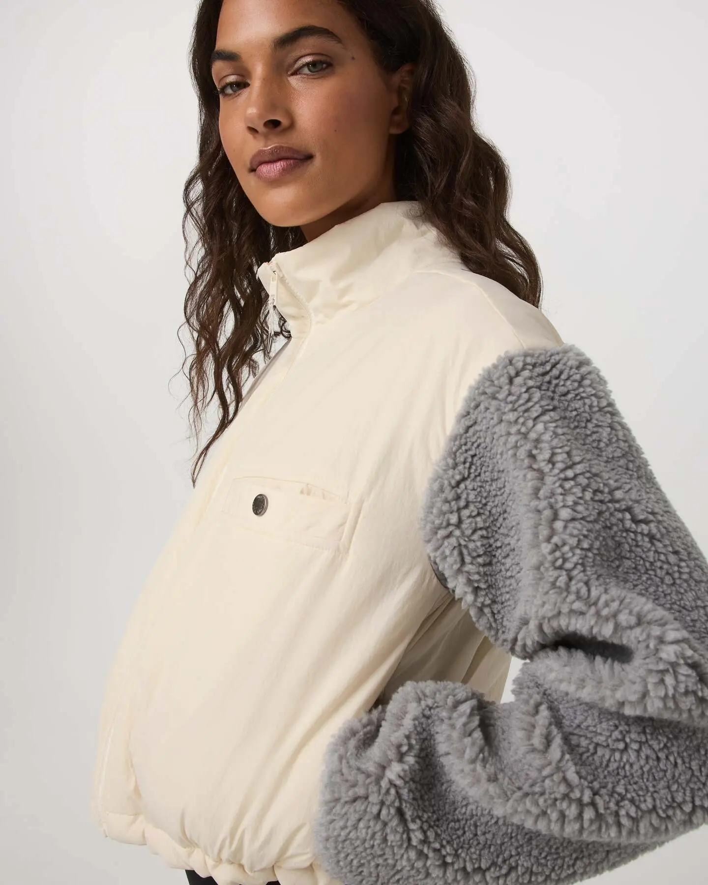 Oaks Hybrid Jacket - Image 5