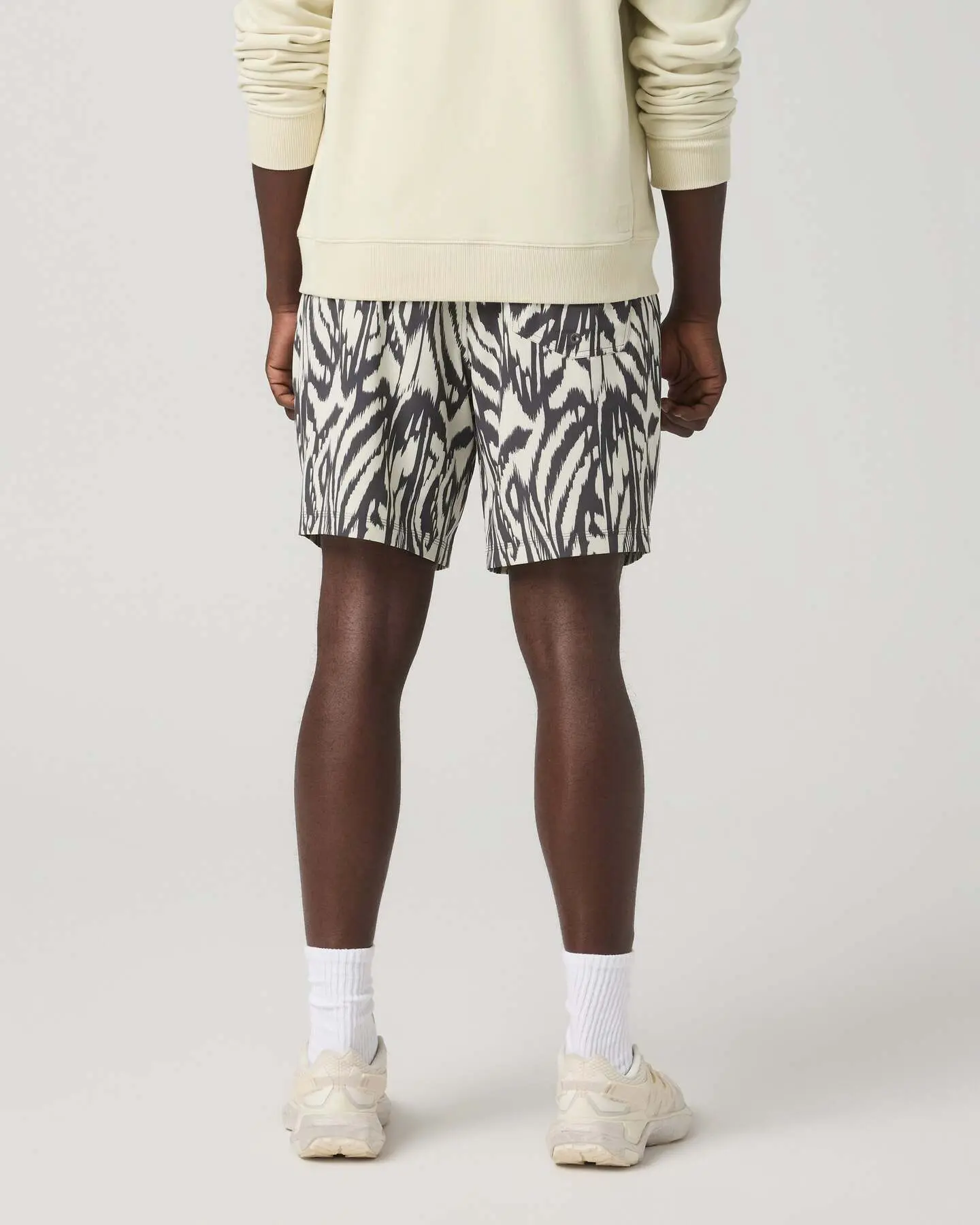 Kore Short Unlined 7" - Image 3