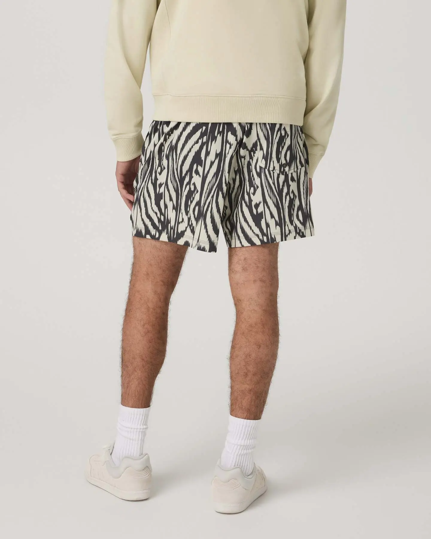 Kore Short Unlined 5" - Image 3