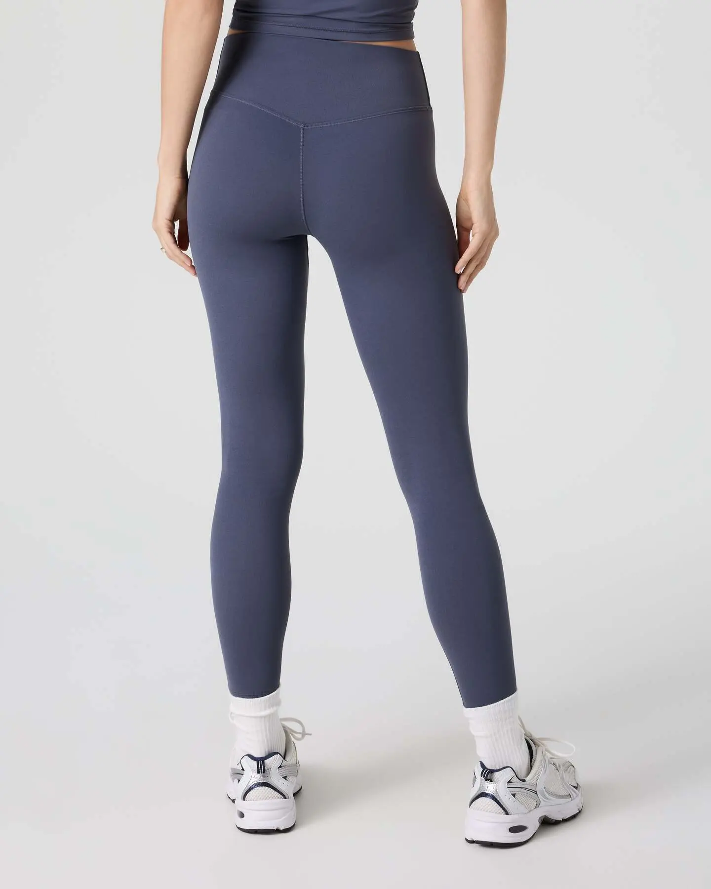 Vuori Alltheform Legging - Image 3