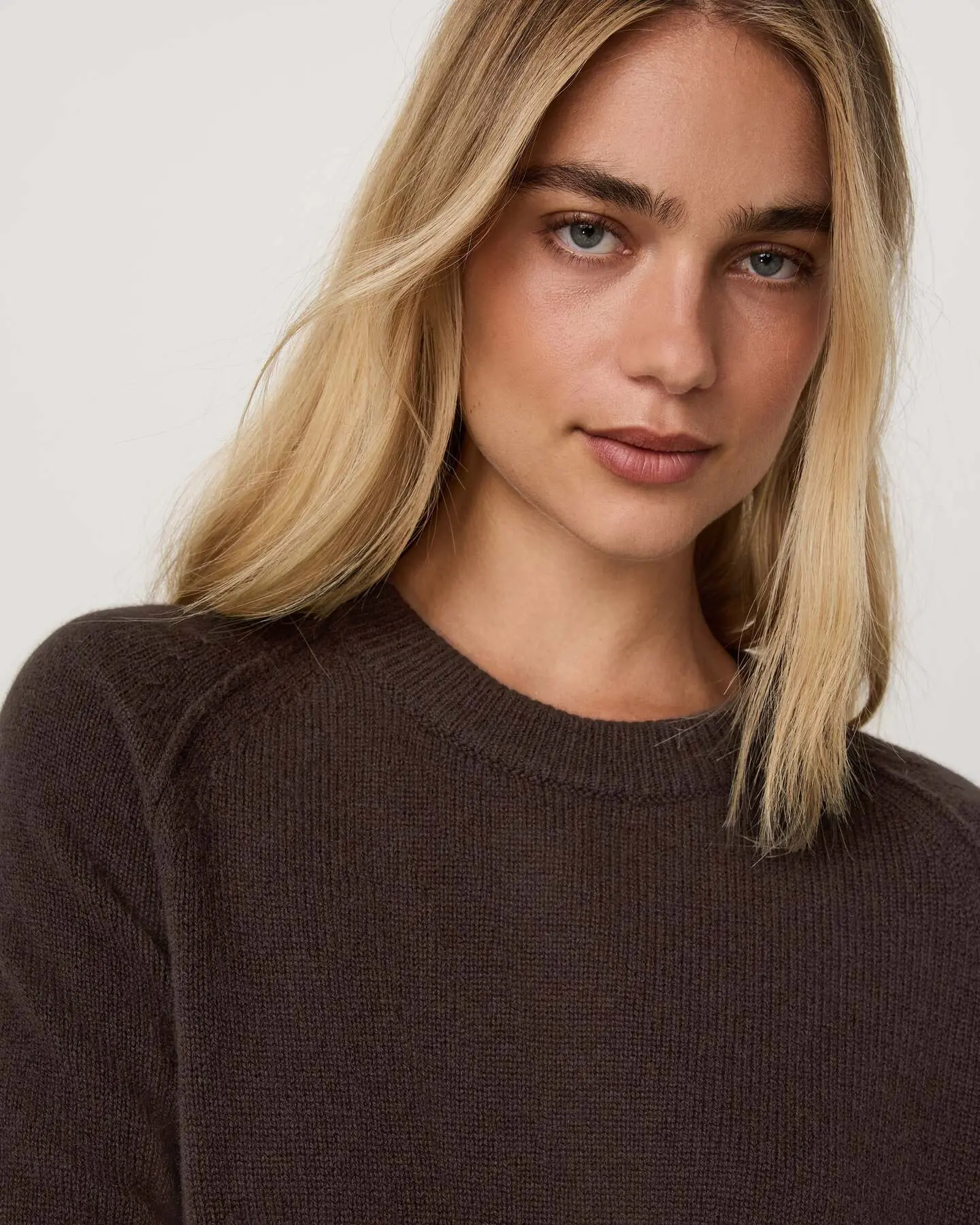 ÉMilie Cashmere Crew - Image 6